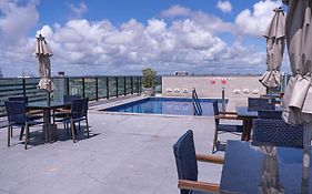 Pontes Home Stay - Flats em Boa Viagem por Yolo